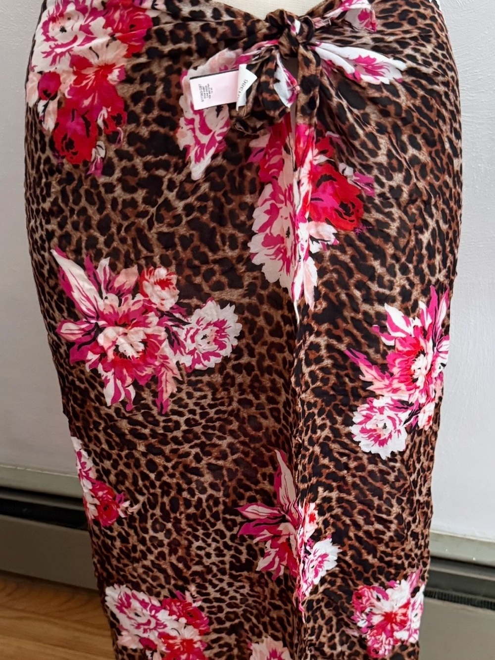 New Victoria's Secret leopard peony swim sarong